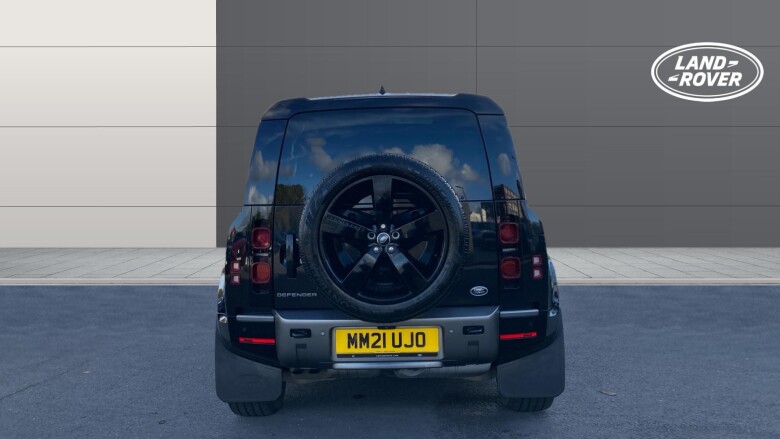 Land Rover Defender 3.0 D250 X-Dynamic S 90 3dr Auto Diesel Estate